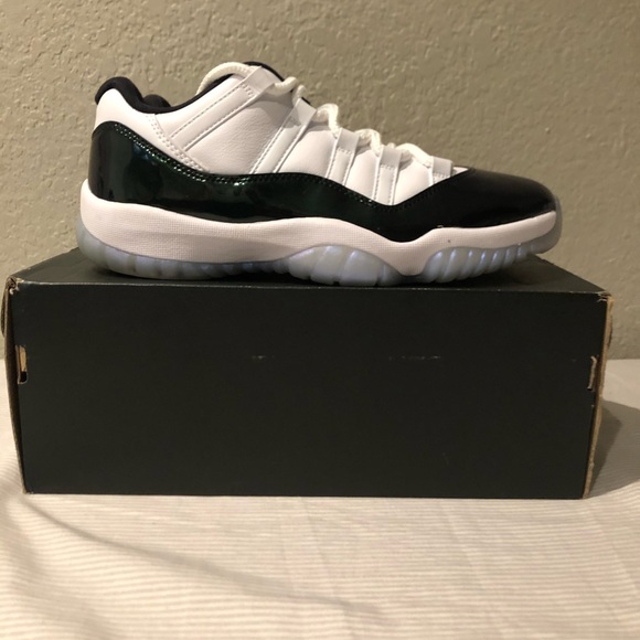 jordan retro 11 size 8 mens